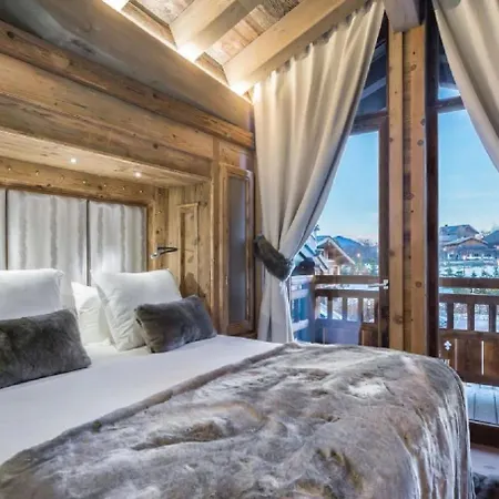 Located In The Heart Of The Delightful Village Chalet