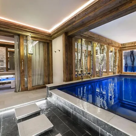 Located In The Heart Of The Delightful Village Chalet